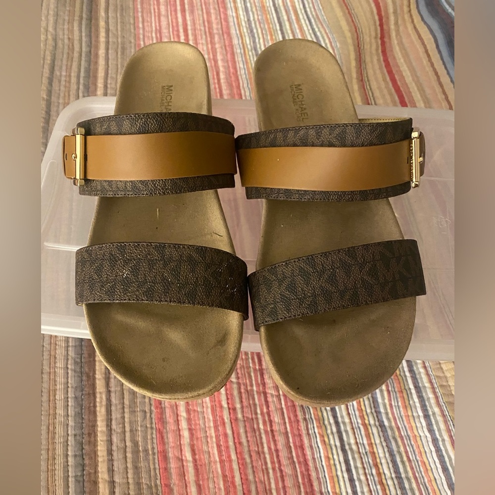 Michael Kors Logo and Leather Sandal size 9.5